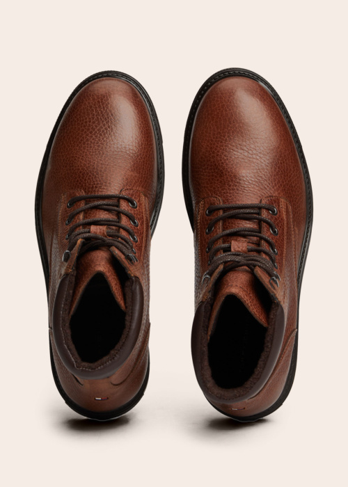 Tommy Hilfiger poolsaapad