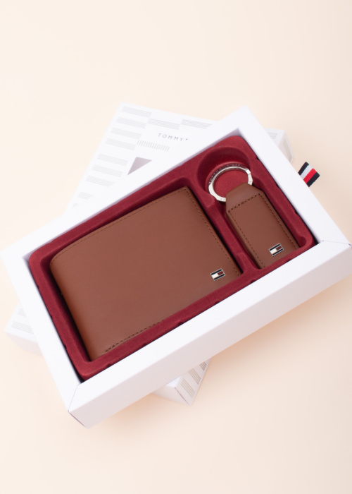 Кошелёк Eton в подарочной коробке Tommy Hilfiger