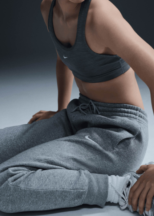 Спортивные штаны Nike