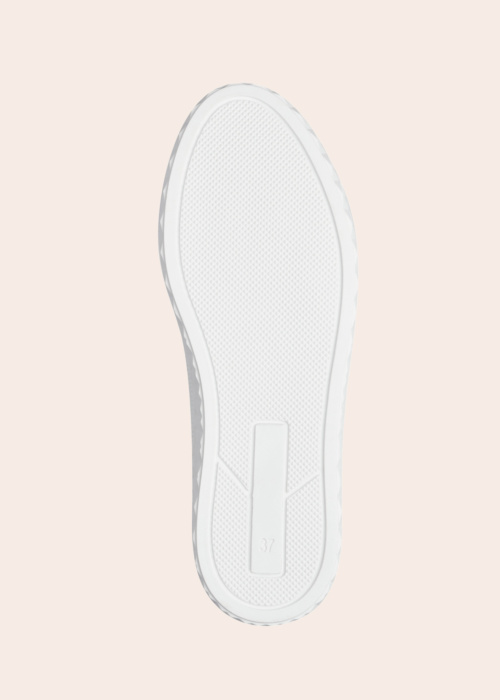 Marco Tozzi tennised