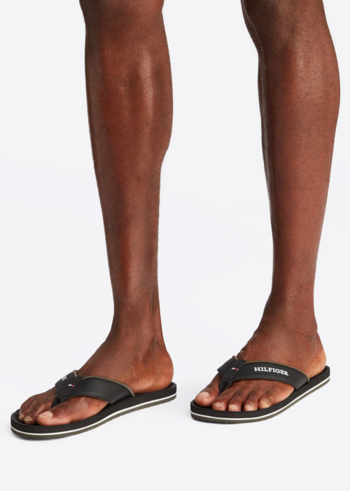 Tommy Hilfiger plätud