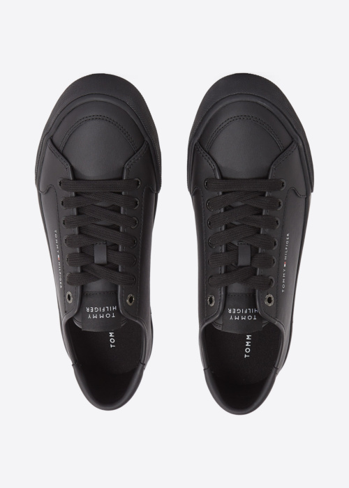 Tommy Hilfiger tennised