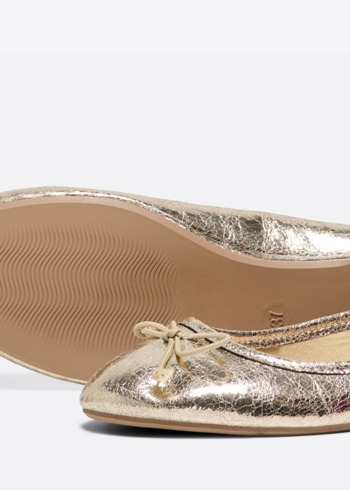 Only baleriinad Bee-3