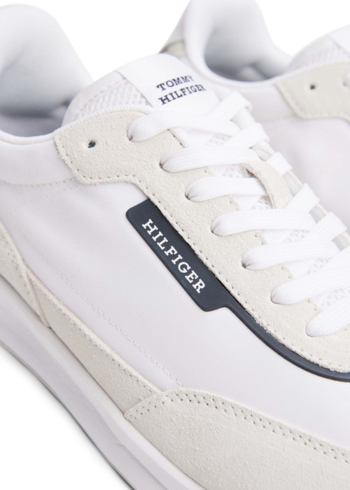 Tommy Hilfiger vabaajajalatsid