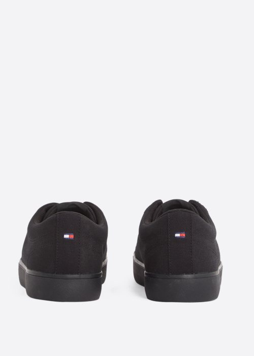 Tommy Hilfiger tennised