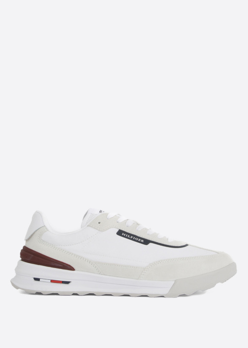 Tommy Hilfiger vabaajajalatsid