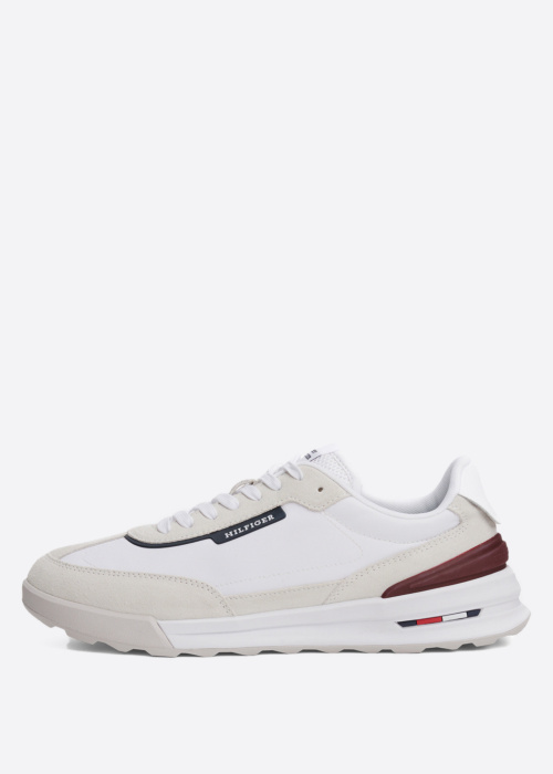 Tommy Hilfiger vabaajajalatsid