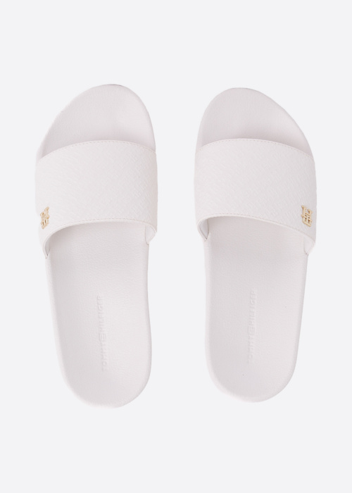 Tommy Hilfiger basseiniplätud