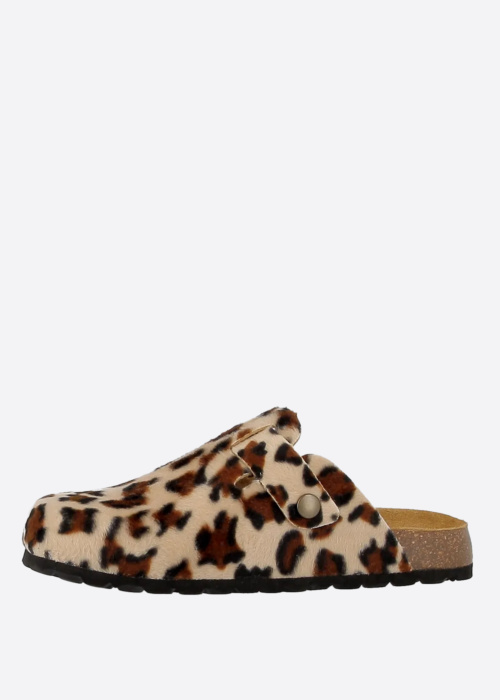 Сандалии Carter Axelda