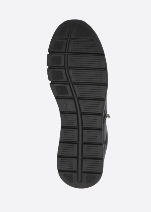 Кроссовки Caprice