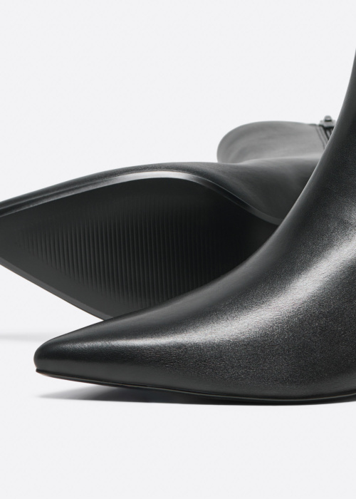 Only poolsaapad Brixton-2