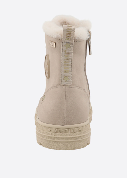 Mustang poolsaapad Paolina