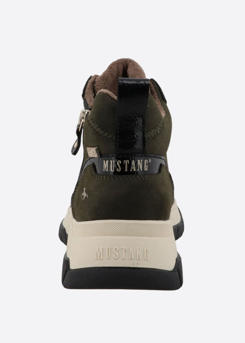 Mustang poolsaapad Raissa