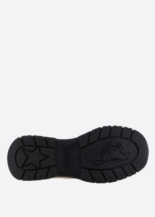 Mustang poolsaapad Raissa