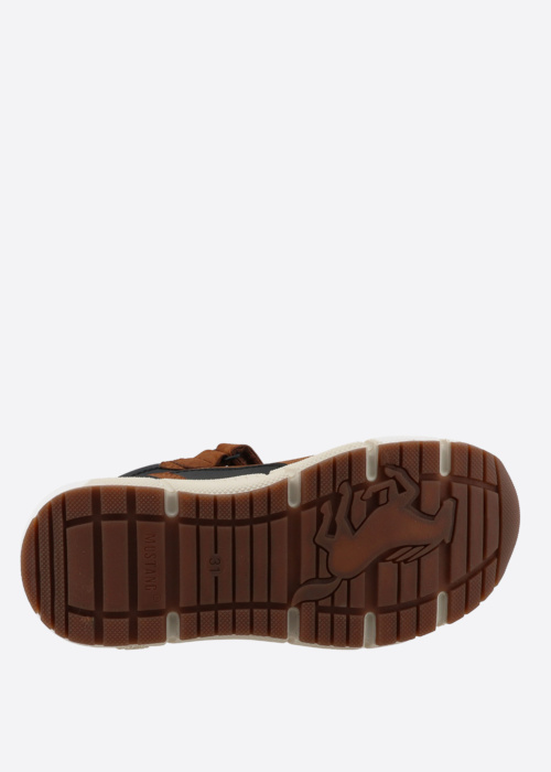 Mustang poolsaapad Enzo