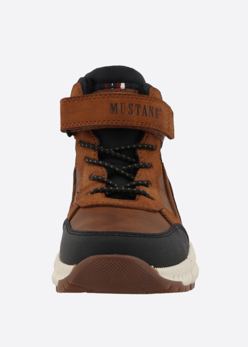 Mustang poolsaapad Enzo