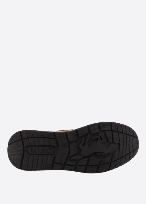 Mustang poolsaapad Ihana