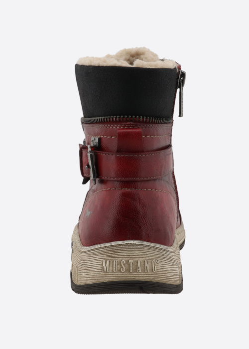 Mustang poolsaapad Ihana