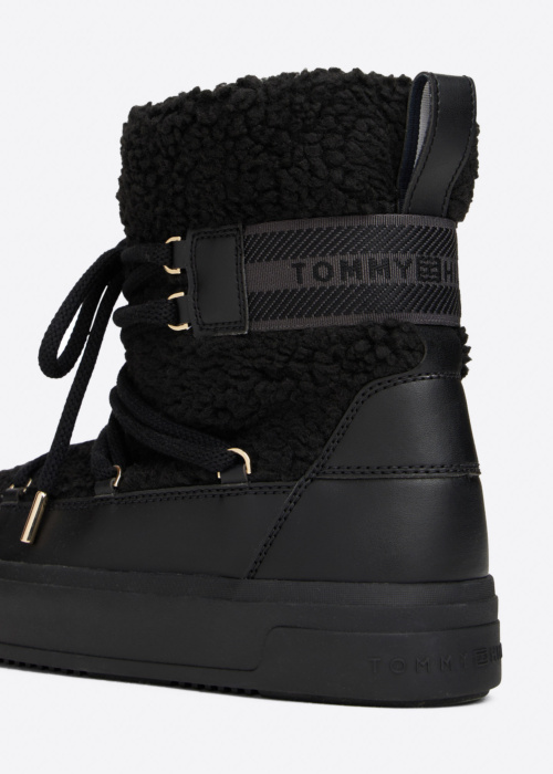 Tommy Hilfiger poolsaapad