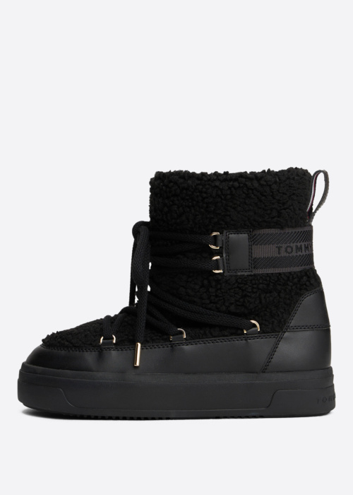 Tommy Hilfiger poolsaapad