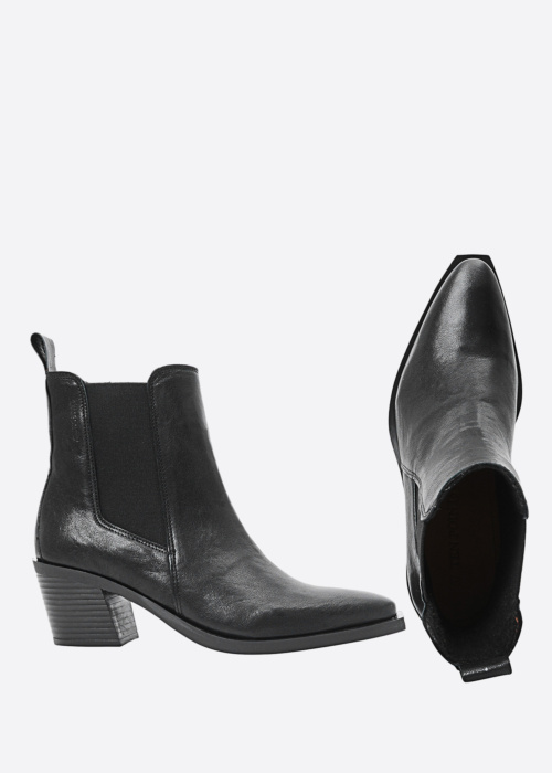 Ten Points poolsaapad Carmen