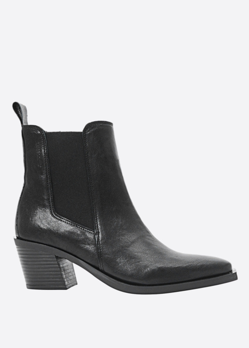 Ten Points poolsaapad Carmen