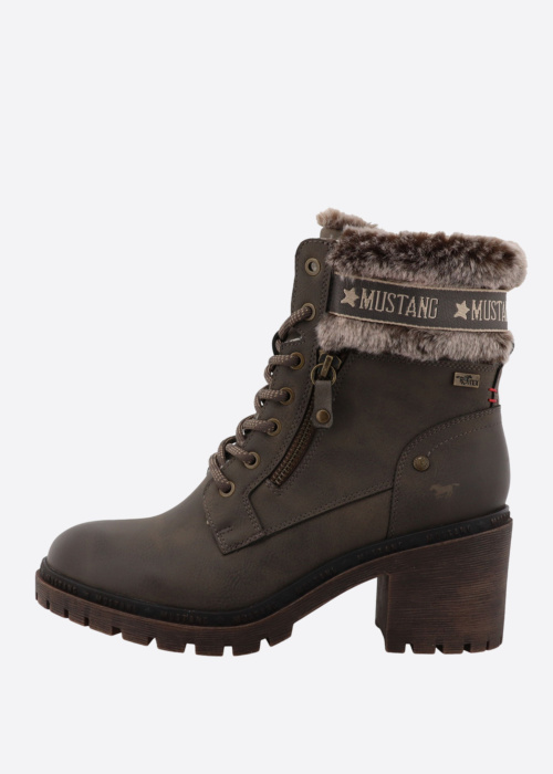 Mustang poolsaapad Leila