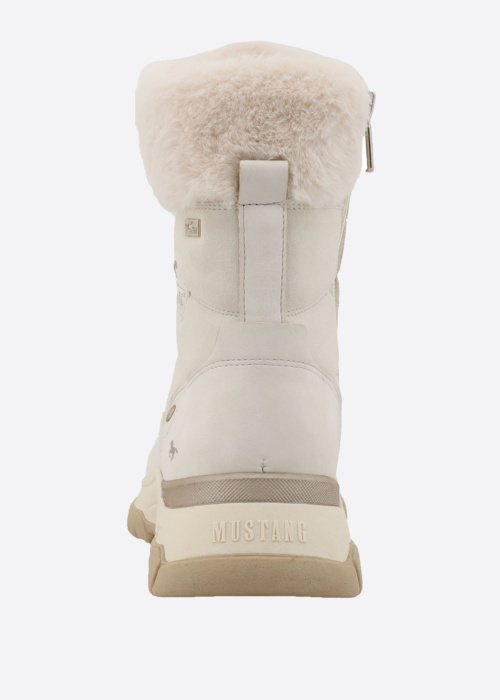 Mustang poolsaapad Raissa