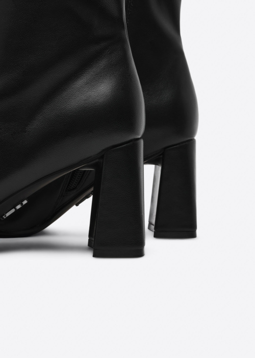 Steve Madden poolsaapad