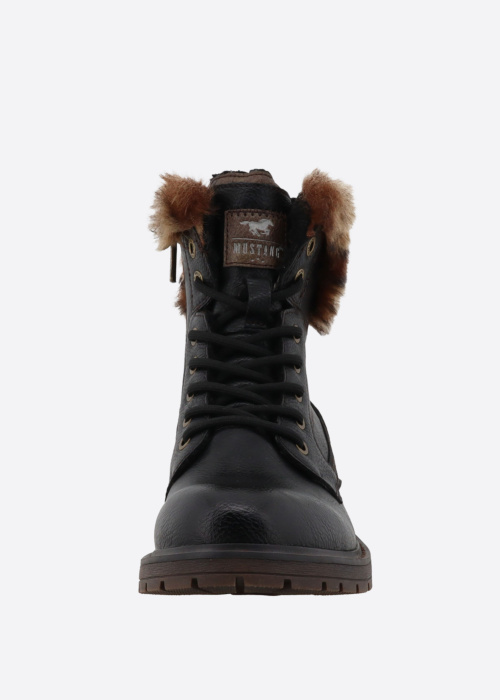 Mustang poolsaapad Bienke