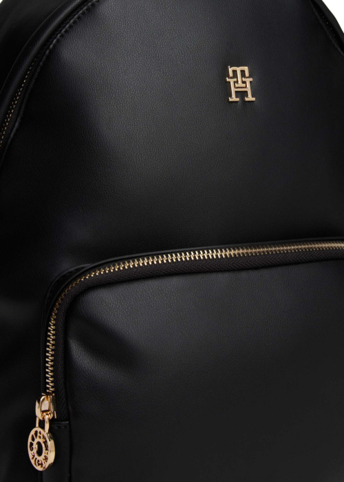 Tommy Hilfiger seljakott Popette