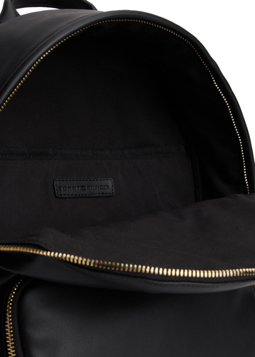 Tommy Hilfiger seljakott Popette