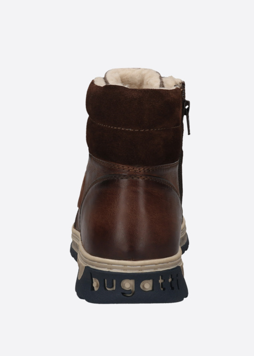 Bugatti poolsaapad Exeter