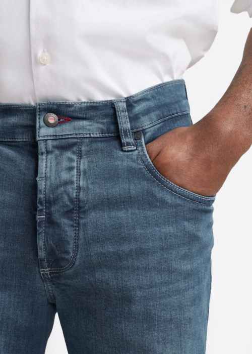 Bugatti teksapüksid