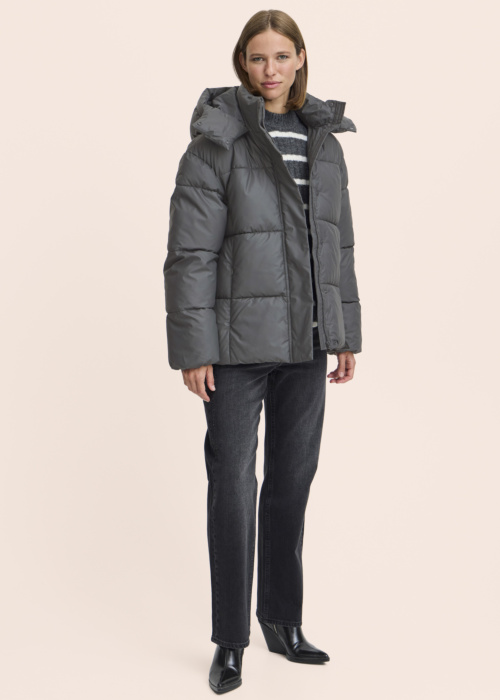 b.young talvejope Azua