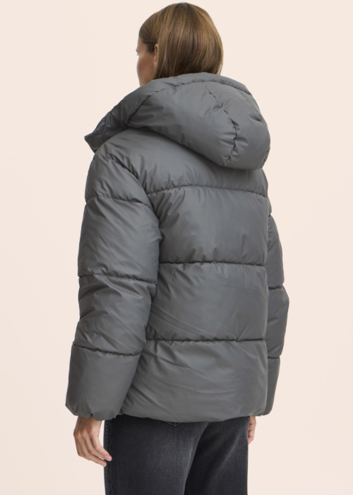 b.young talvejope Azua