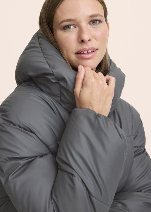 b.young talvejope Azua