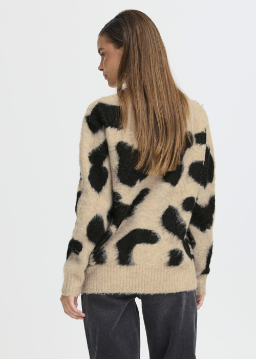 b.young kudum Minyax