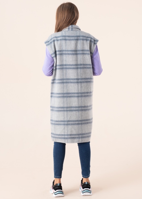 Noisy May vest Lulla