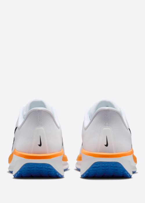 Беговые кроссовки Quest 6 Nike