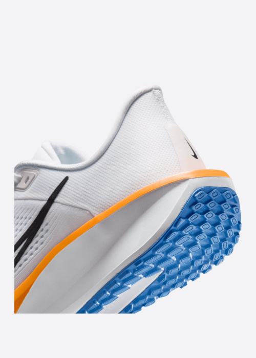 Беговые кроссовки Quest 6 Nike