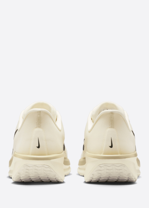 Беговые кроссовки Quest 6 Nike