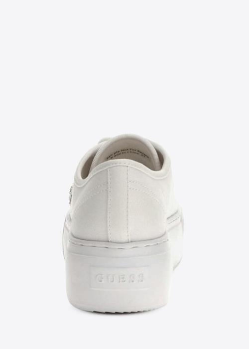 Guess tennised Joezi3