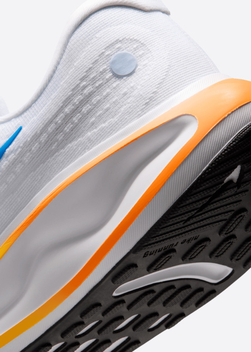 Беговые кроссовки Journey Run Nike