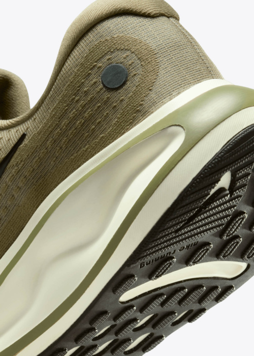 Беговые кроссовки Journey Run Nike