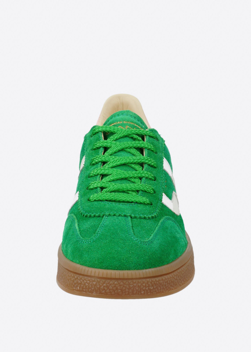 Gant tennised Cuzima