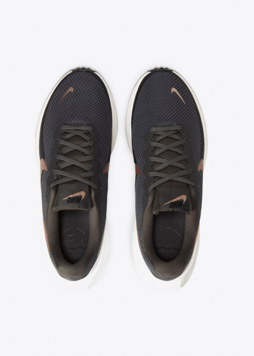 Nike jooksujalatsid Revolution 8