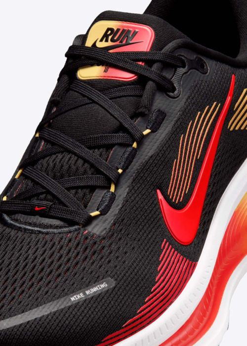 Nike jooksujalatsid Vomero 18