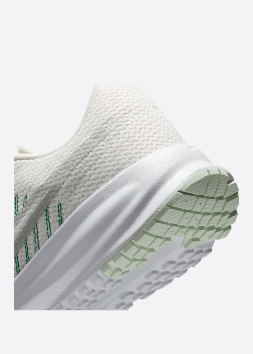 Беговые кроссовки Run Defy Nike