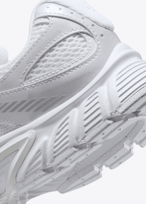 Nike vabaajajalatsid V5 Rnr